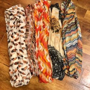 5 adorable infinity scarves